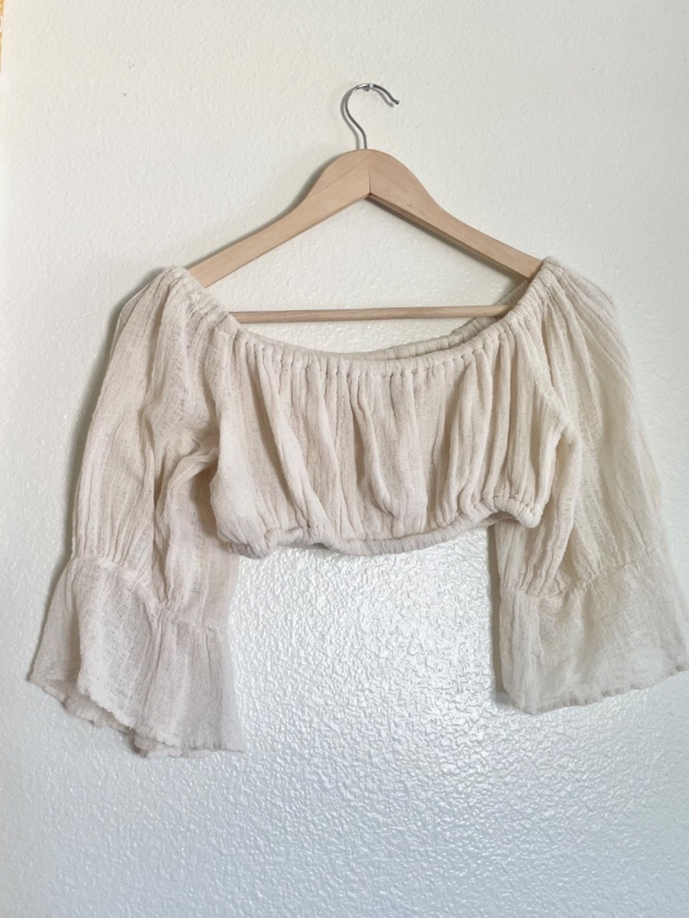 Jen’s Pirate Booty Ivory Gauze Off Shoulder Crop Top Small Boho Bell Sleeve - Picture 4 of 5